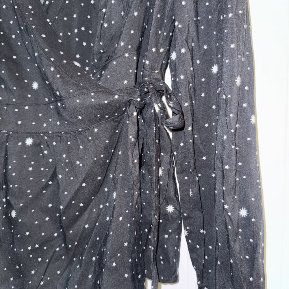 Gap Celestial V Neck Wrap Long Steve Blouse Black & White Stars XS Womens  NWT - Picture 3 of 5